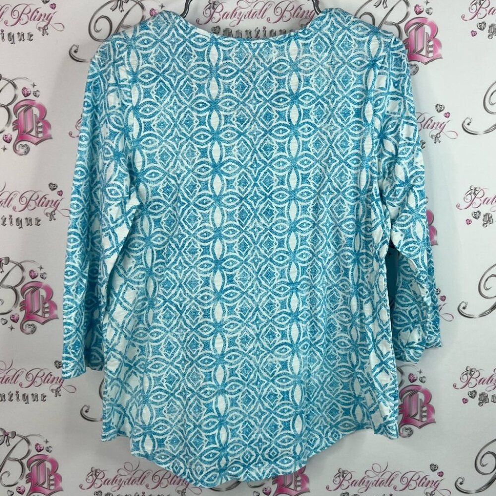 Chico's top long sleeve blue white Teal Geometric Women's Blouse - Picture 2 of 8